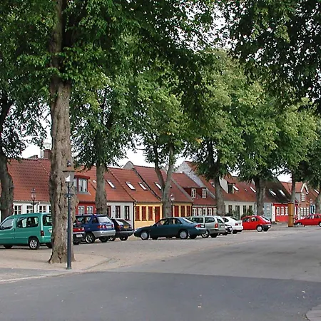 Xvi *